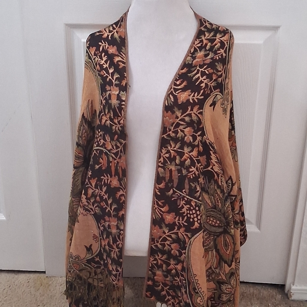 Beautiful Silk Blanket Scarf With Fringe 27"×76" - Picture 15 of 16